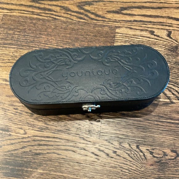 Younique Other - Younique Presenter’s Hard Black Box Makeup Case 2016